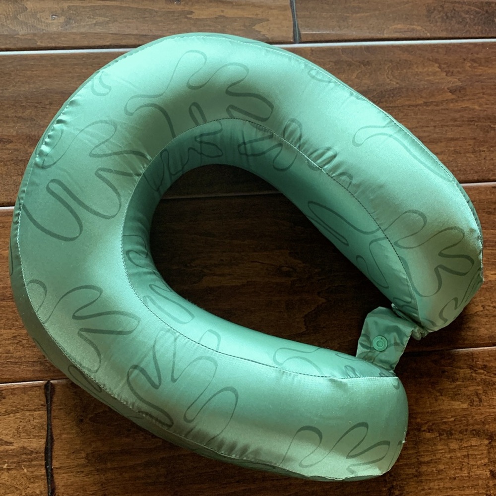 Lost +Wander Travel Pillow